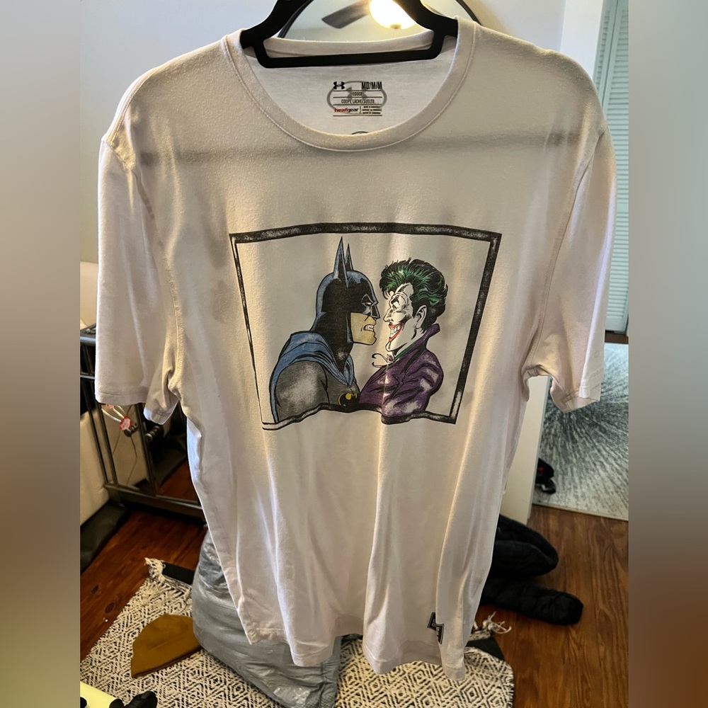 Under armour tshirt loose
